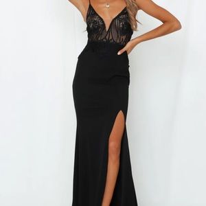 Black Spaghetti Strap Lace Maxi Dress